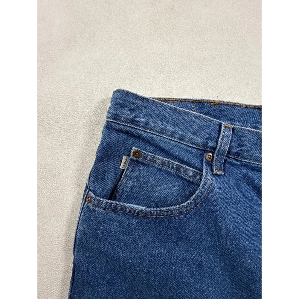 New LL Bean‎ Mens Classic Fit Jeans 35x32 Medium Wash Blue Denim Straight Leg